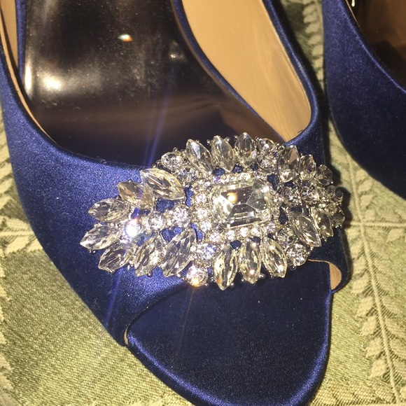 Badgley Mischka Open Toe with Crystal Heels - Picture 4 of 6